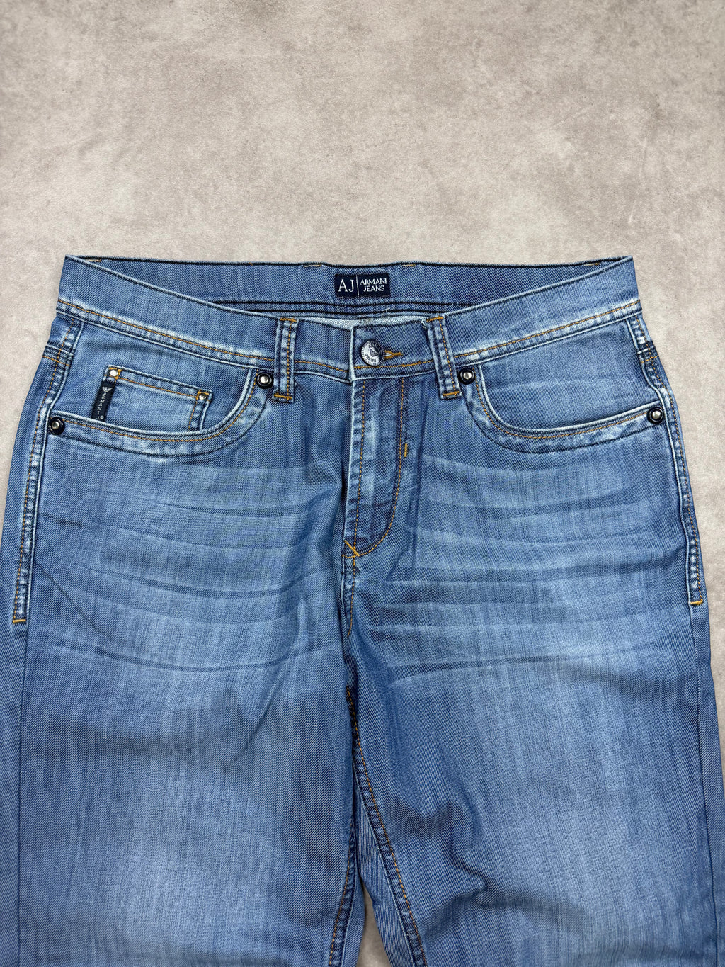 Armani Jeans (M)