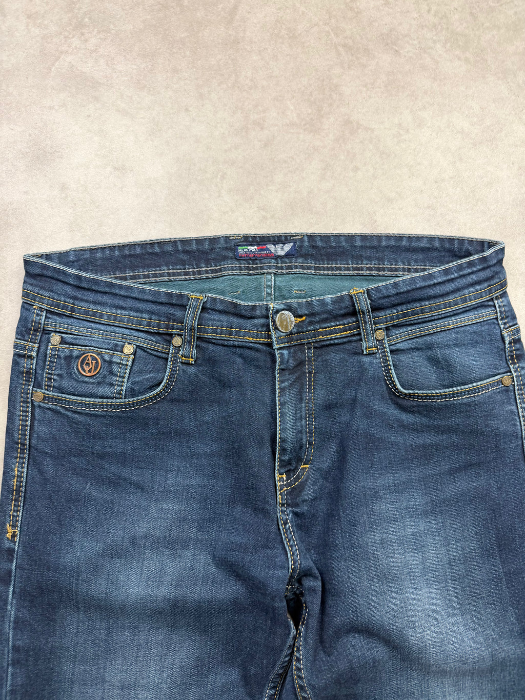Armani Jeans (L)