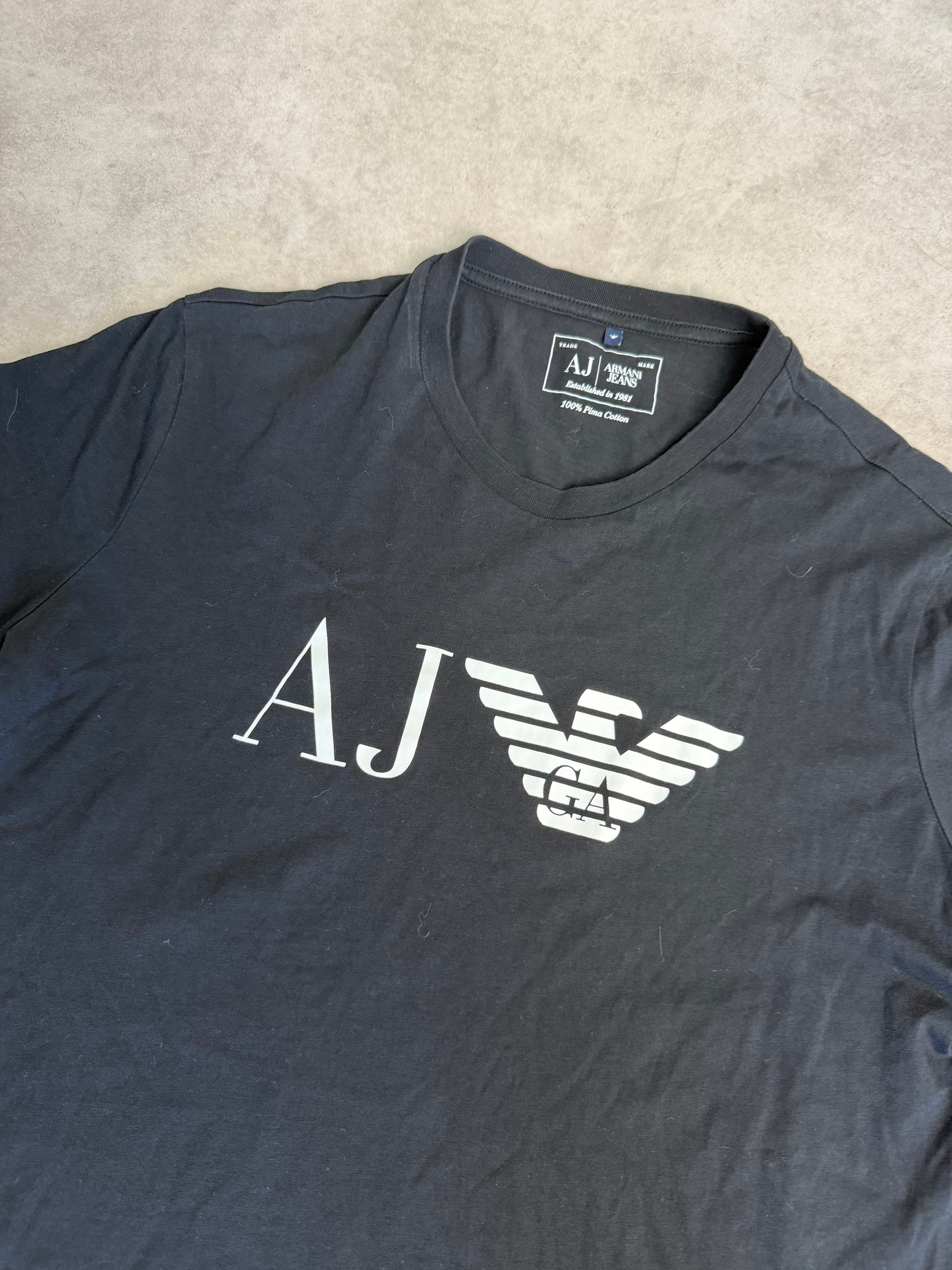 Armani T-Shirt (XL)